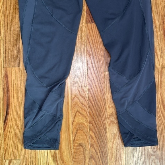 Victoria’s Secret Women’s Gray Mesh Knockout Victoria Sport Ankle Leggings Sz L - Picture 7 of 8